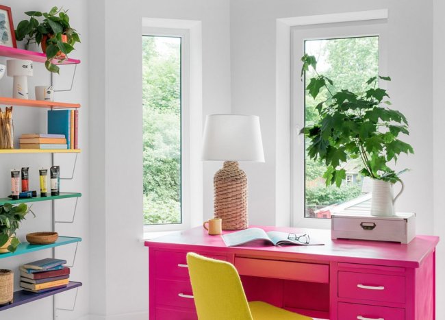 Green Workspaces: Home Offices in 10 Different Styles Bring Nature