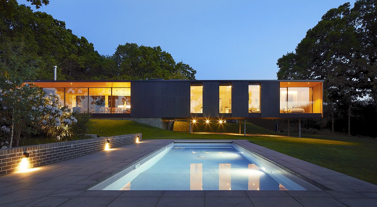 Exquisite modern home on the Isle of Wight with pool area and a relaxing ambiance