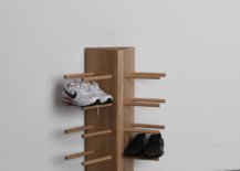 Shoe stand with horizontal poles