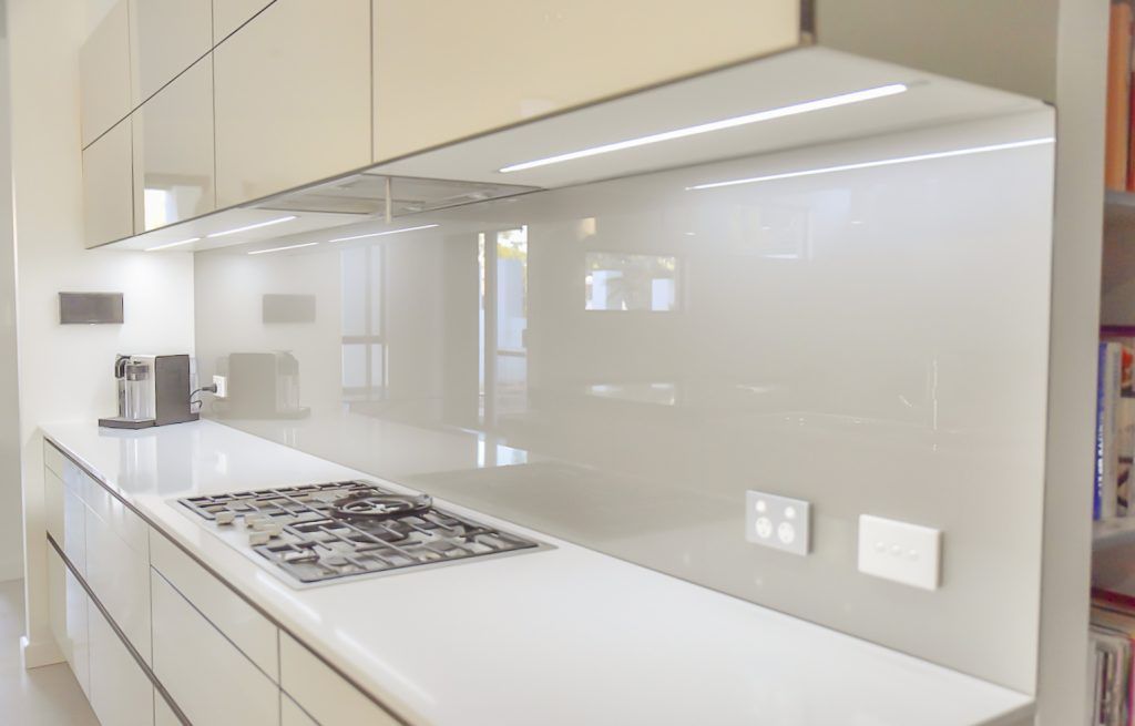 Silver glass kitchen backsplash