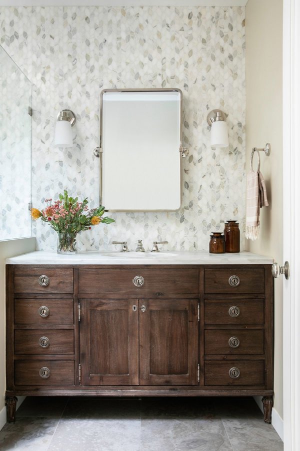 Bathroom Vanity Lighting Guide: How to Get it Bright! | Decoist