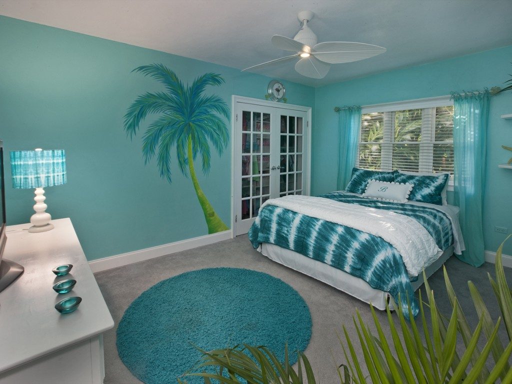 Turquoise accent wall for beach house