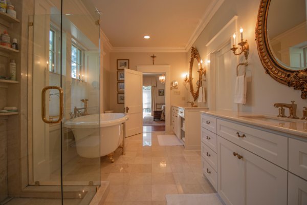 20 Breathtaking Bathroom Floor Ideas | Decoist