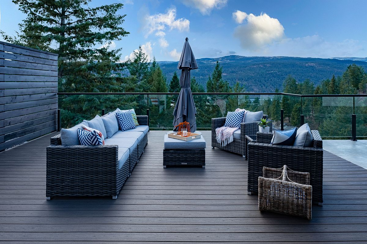 Fabulous-wooden-deck-with-comfortable-seating-makes-most-of-the-amazing-view-on-offer-29982