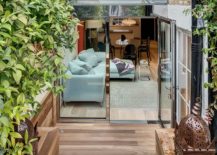 Ingenious-sunken-design-of-the-deck-in-this-London-home-delineates-space-without-boundaries-16487-217x155