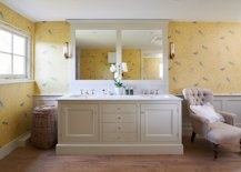 Yellow-wallpaper-with-nature-inspired-pattern-brings-vivacious-beauty-to-this-bathroom-51992-217x155