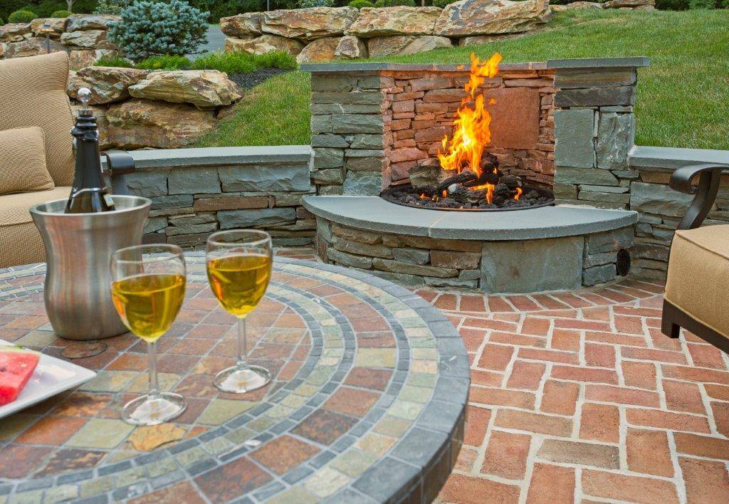 Backyard Fire Pit Ideas To Transform Your Outdoor Space