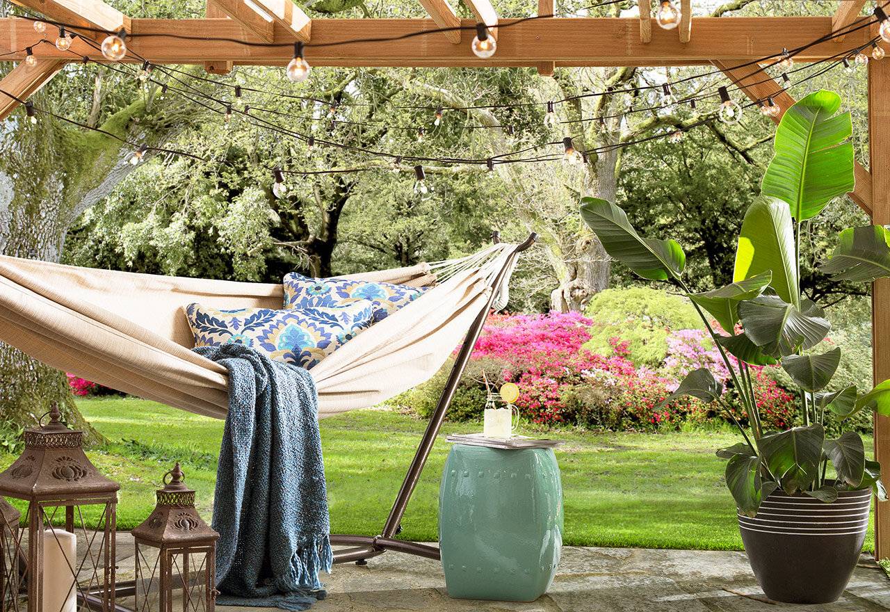 Backyard Patio Outdoor Hammock and Stand Seating