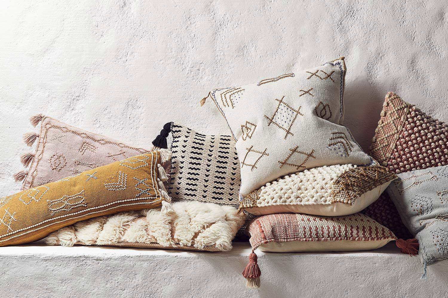 Throw Pillows Anthropologie Decorative Throws