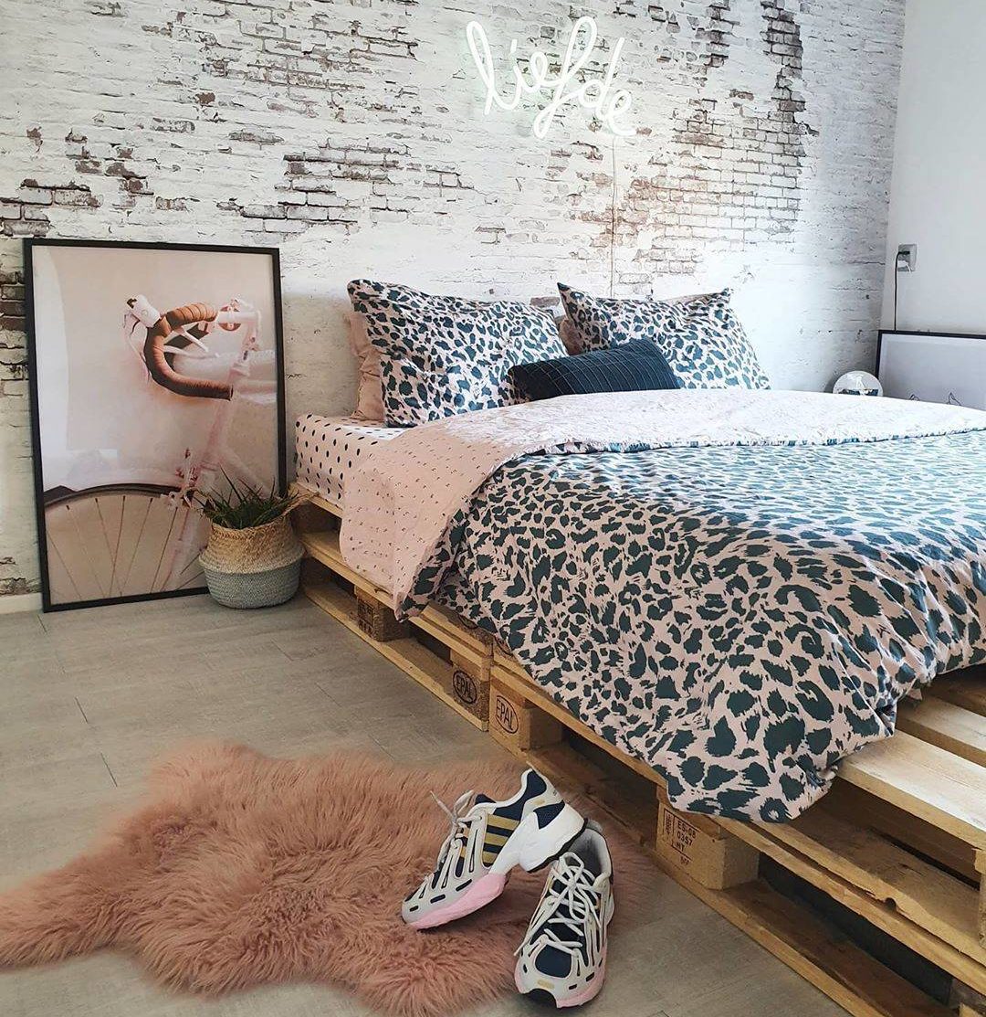 Modern Feminine Chic Leopard Print Bedding Neon Sign Pallet Bed Frame Fur Carpet