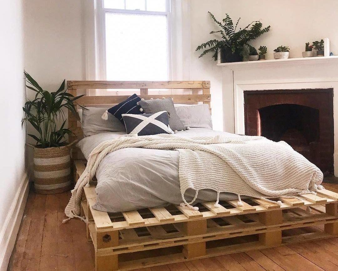 Wood Pallet Bed