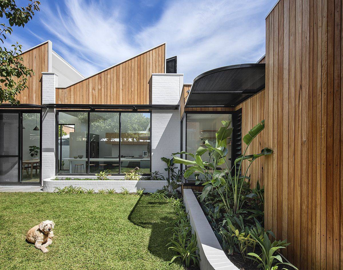 Inspired by an Art-Deco Past: Contemporary Suburban Home in Adelaide