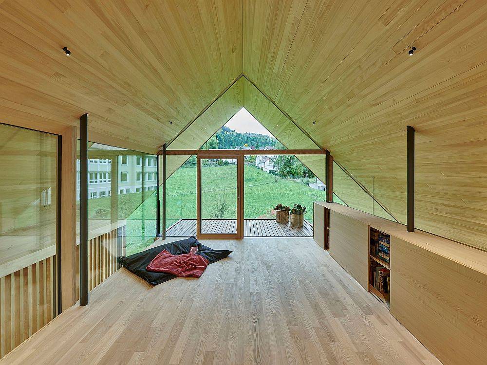 Gabled-A-frame-of-the-house-create-a-lovely-private-studio-on-the-upper-level-49341