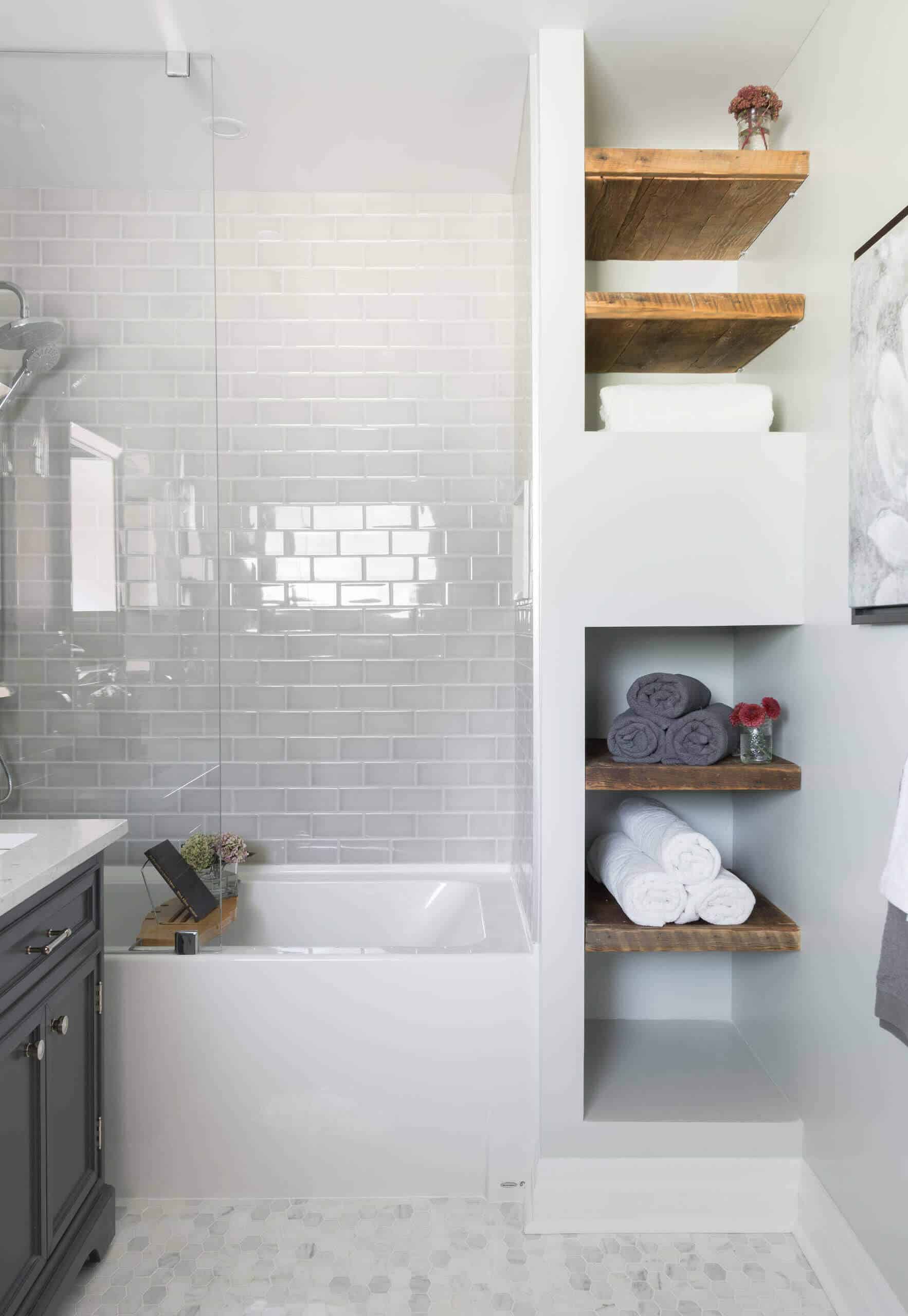 Smart and Chic Bathroom Towel Storage Ideas [10 Options!]