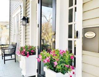 Stunning Front Door Flower Pots [11 Fabulous Ideas]