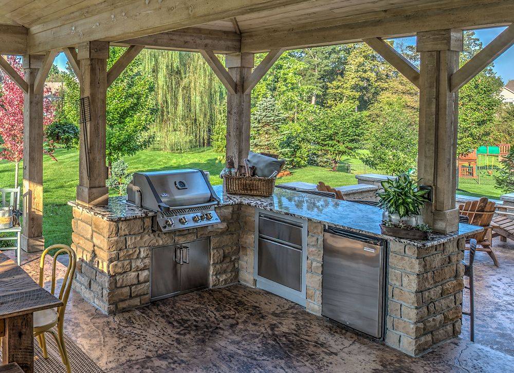 Outdoor Kitchen Ideas For An Immersive, Rustic Outdoor Kitchen Pics