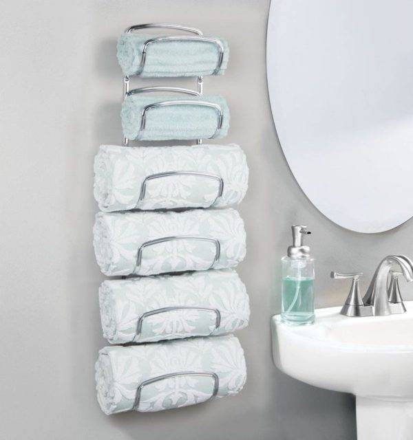 Smart and Chic Bathroom Towel Storage Ideas [10 Options!]