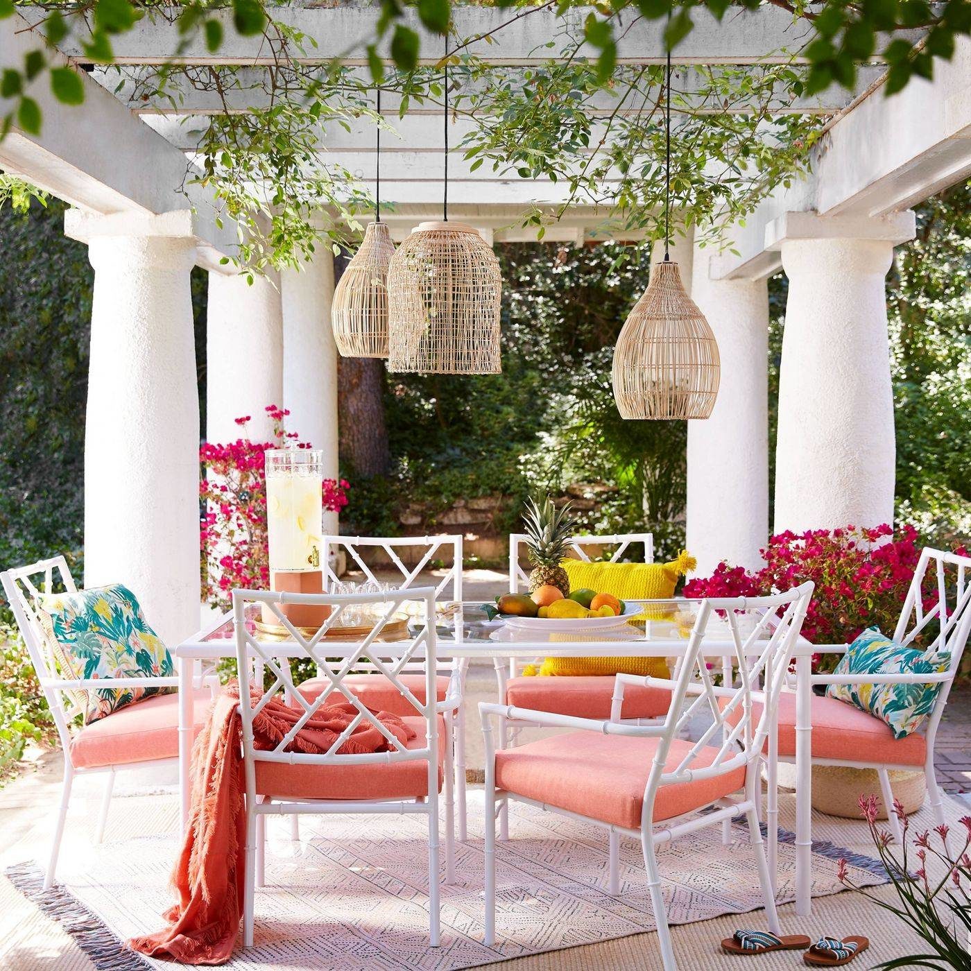 Colorful Outdoor Decor: Transform Your Space with Vibrant Style