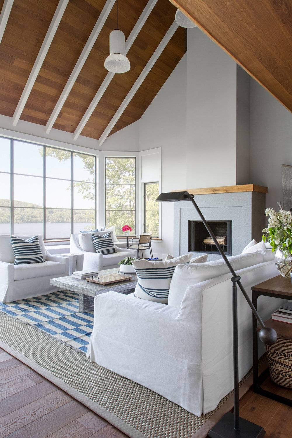 Contrasting Wood in Ceilings.