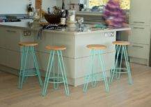 Counter stools with aqua hairpin legs