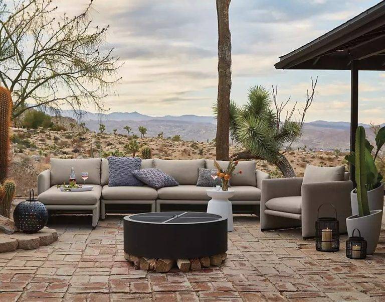 Unique Fire Pit Area Ideas for Entertaining and Enjoying | Decoist