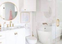 Monochromatic-white-bathroom-with-gold-tinted-handles-and-fittings-89316-217x155