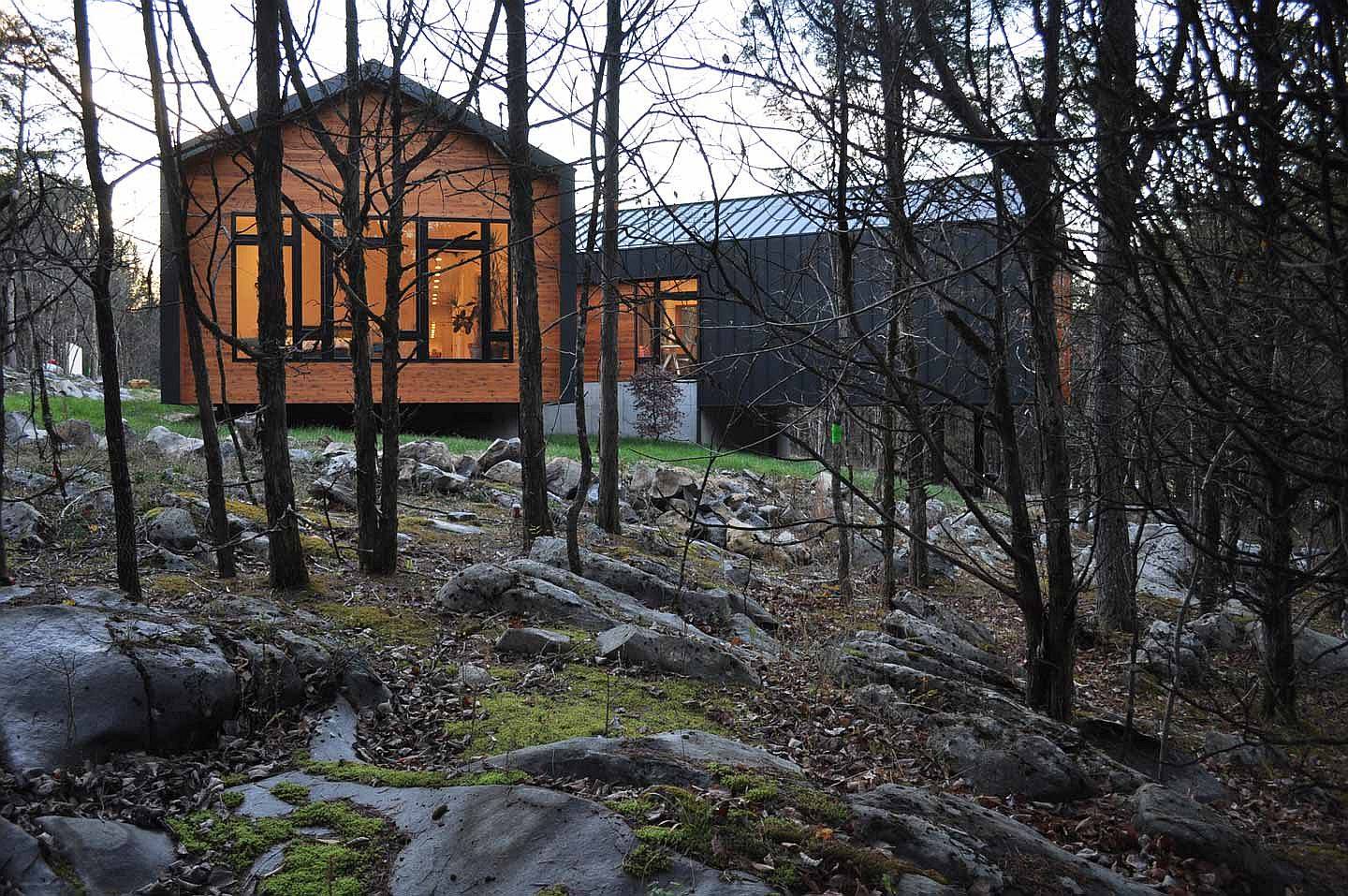 Holston River House: Ingenious Residence on a Rocky Landscape in East Tennessee