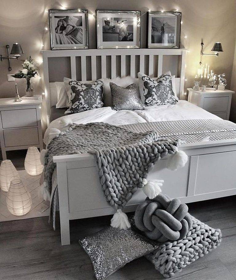 Cozy Grey Bedroom Décor The Perfect Inspiration Decoist