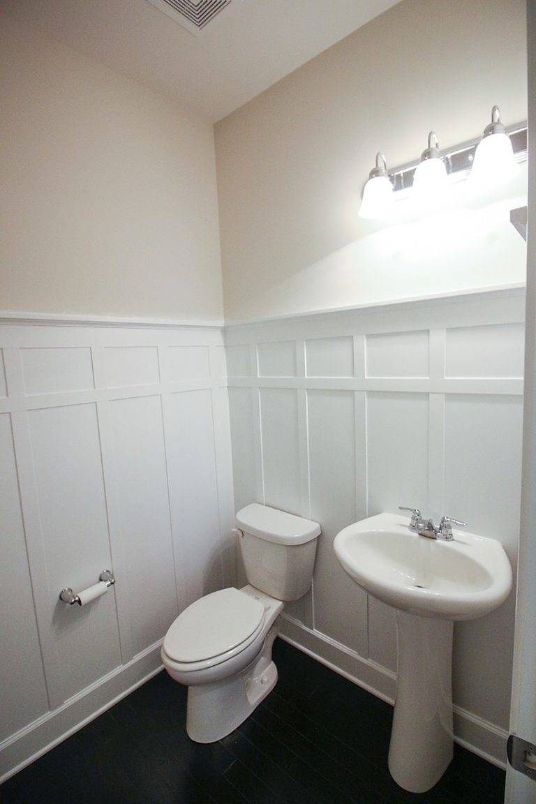 Bathroom Wainscoting Ideas: From Traditional to Modern ??? Garmur Design