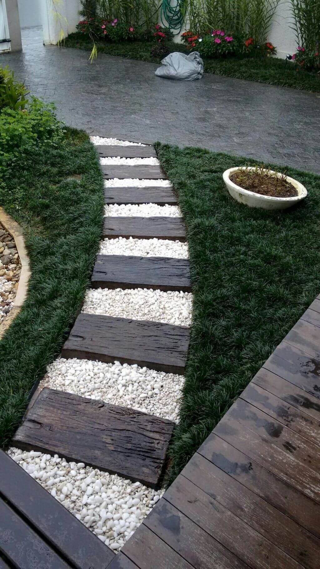 Decorative Stepping Stone Designs For Gardens Backyards And Patios   Wood And Stone Pathway. 80949 