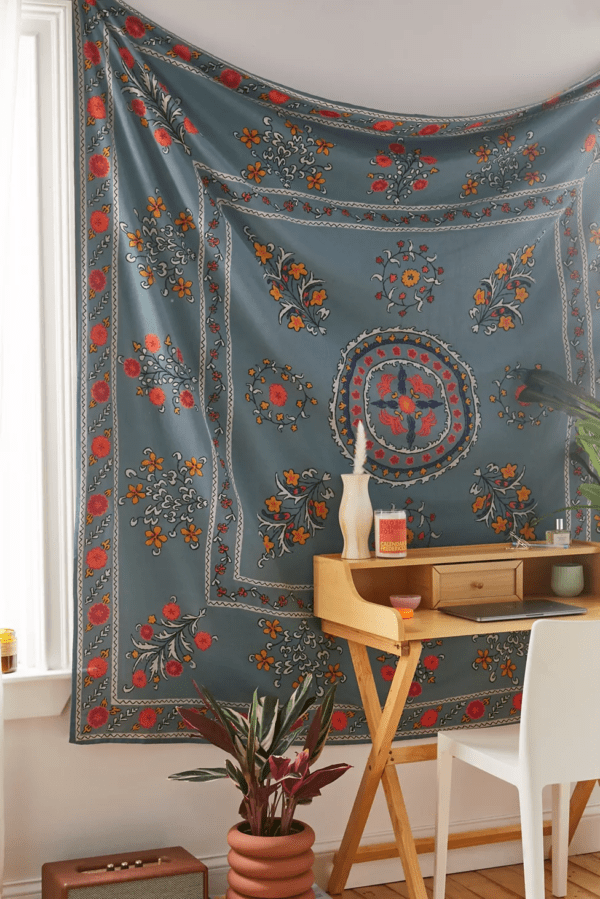 Soluciones de decoración de paredes de acento de moda para inquilinos