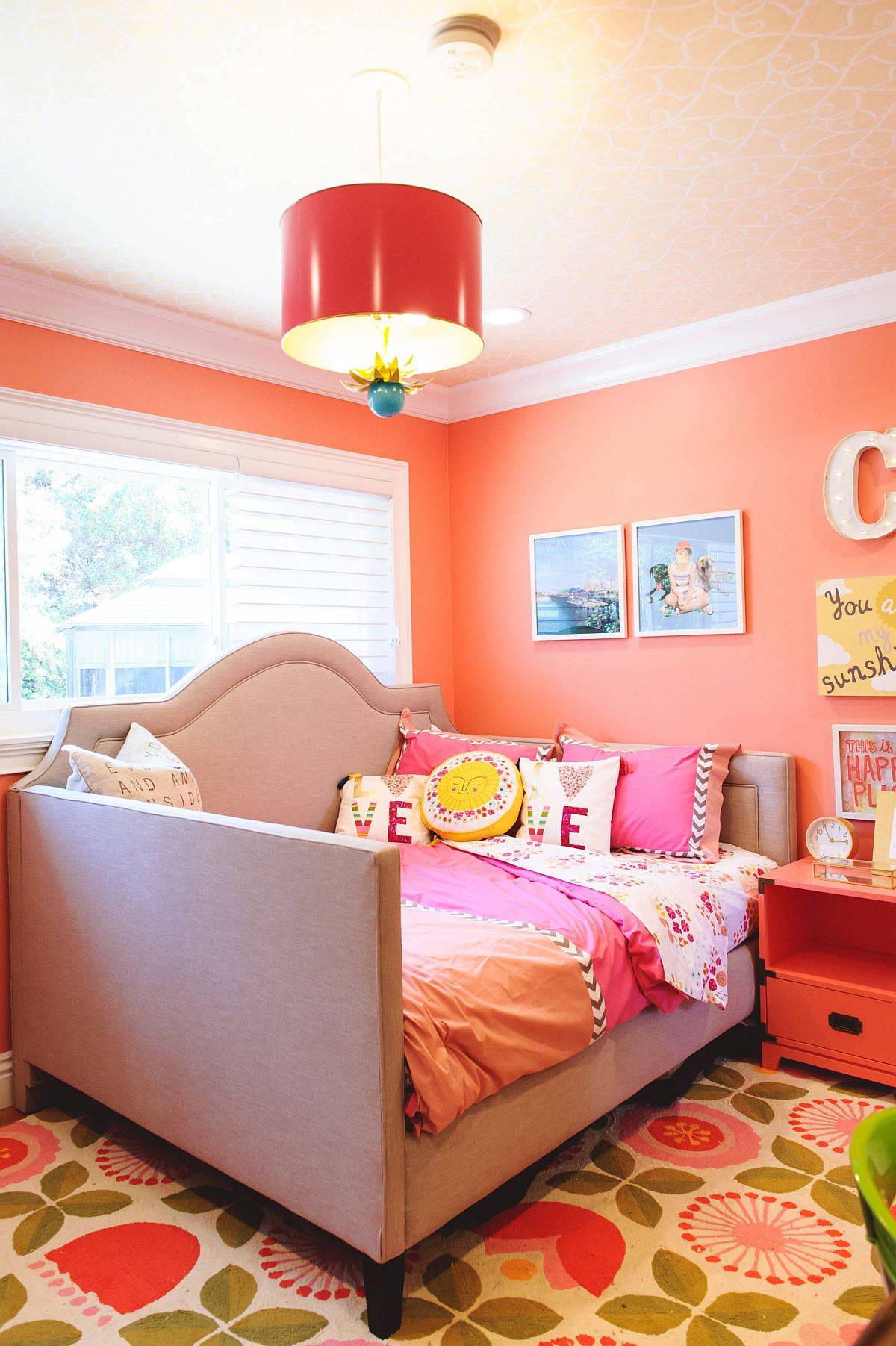 Charming-orange-backdrop-in-the-kids-bedroom-with-wallpapered-ceiling-and-smart-pendant-light-51599