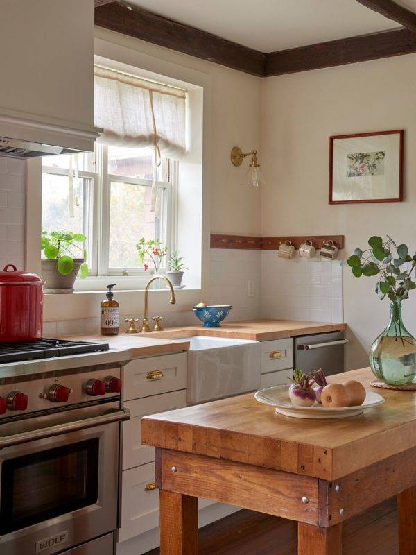 8 Fabulous Functional Styles Perfect for the Small Kitchen [20 Photos ...