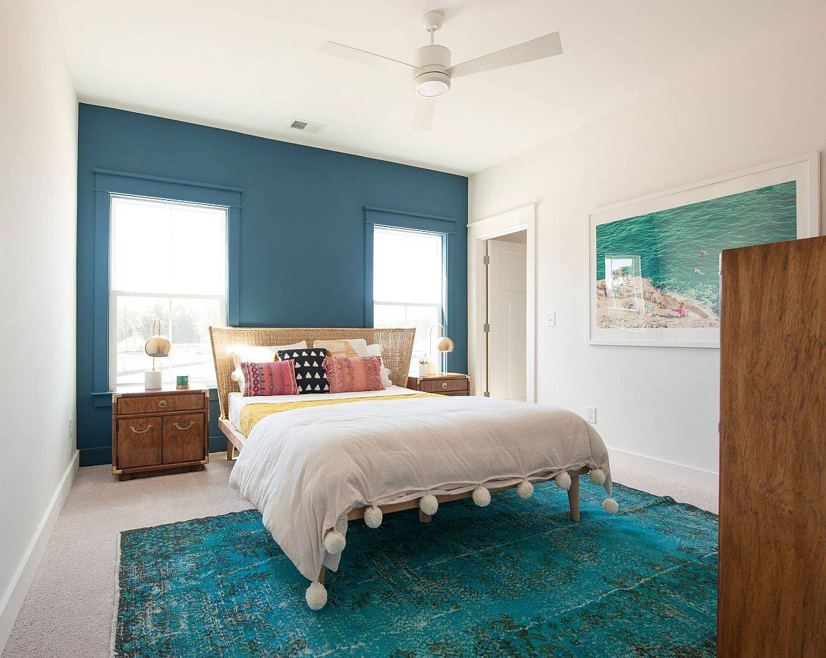 Different shades of blue and teal are always welcome in the summer bedroom