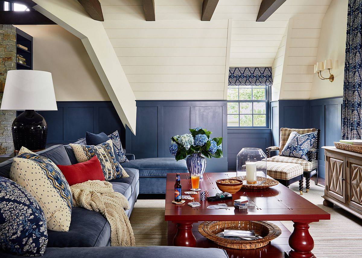 It is rare to find such a beautiful farmhouse style family room in white and blue with comfy decor