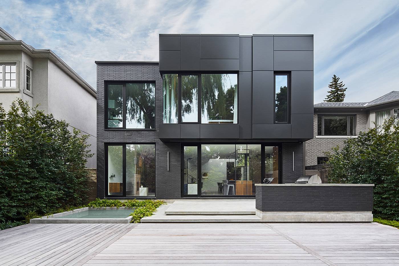 Modular black house with balcony