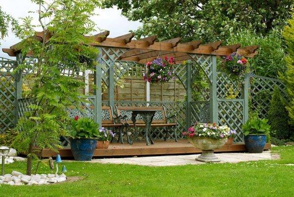 Beautiful Pergola Decorating Ideas for your Backyard | Decoist