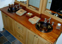 Twin sink vanity countertop with giraff-printed towels