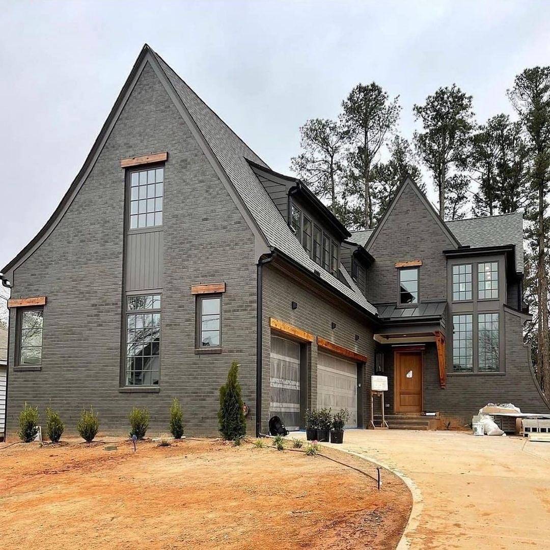 Two-door garage black house