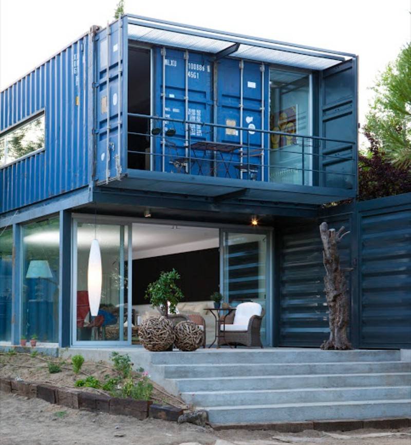 el tiemblo two story container home