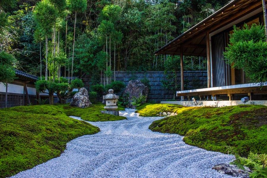 Traditional Japanese-Style Bedroom Designs & Ideas for Minimalists