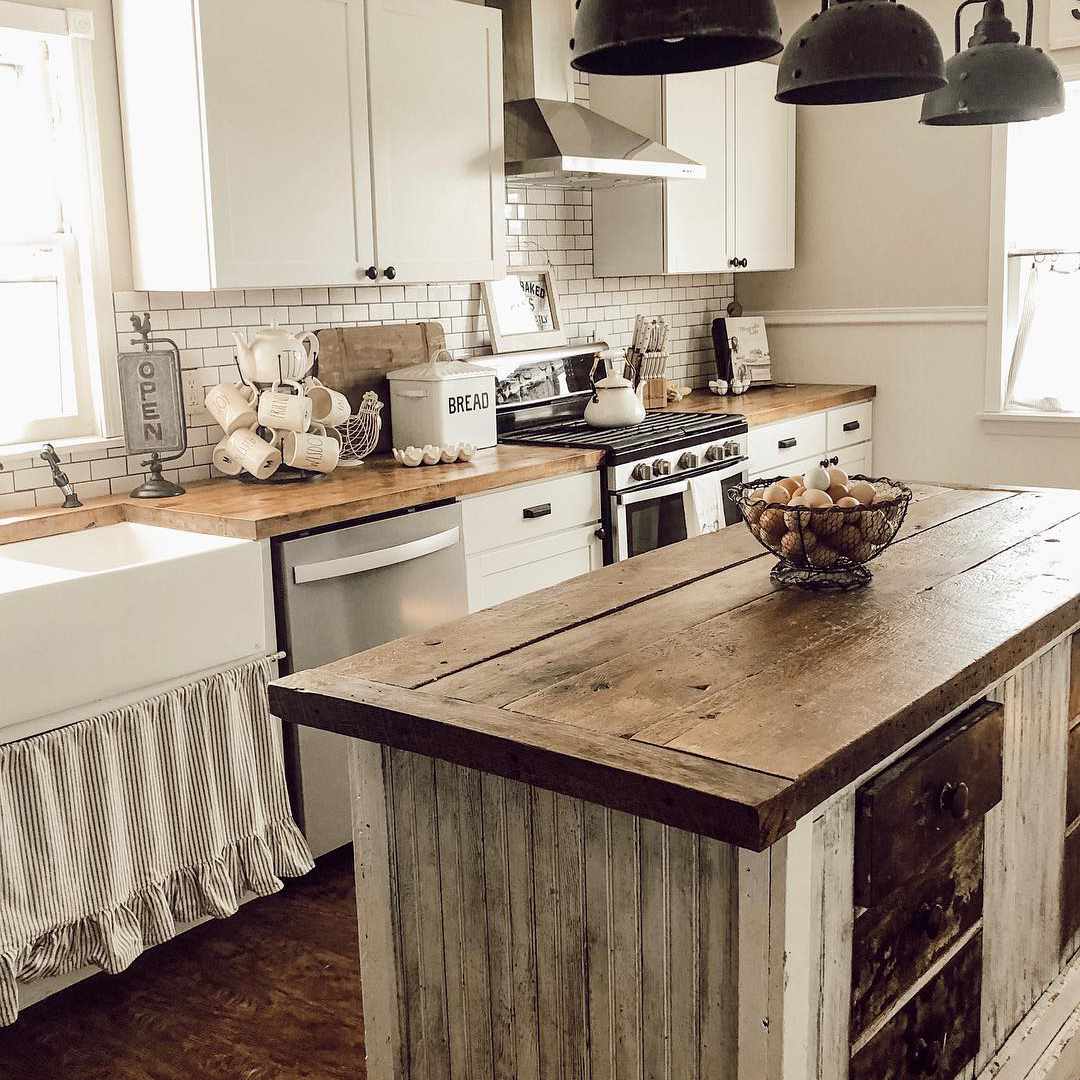 Old-Fashioned Kitchen Island