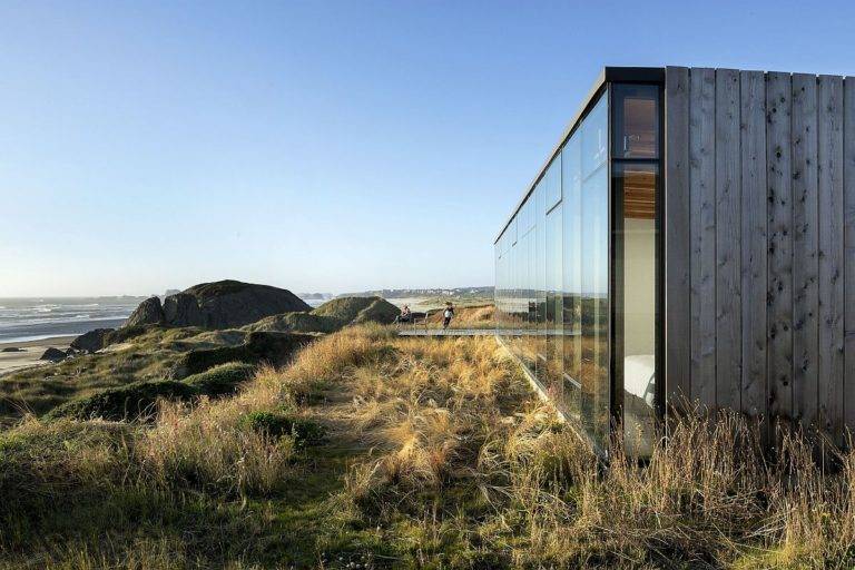 Spectacular Views Of The Pacific Robust Oregon Coastal Beach House   Amazing Views Of The Pacific And Teh Rugged Coastline Greet You At The Oregon Coast Beach House 41281 768x512 