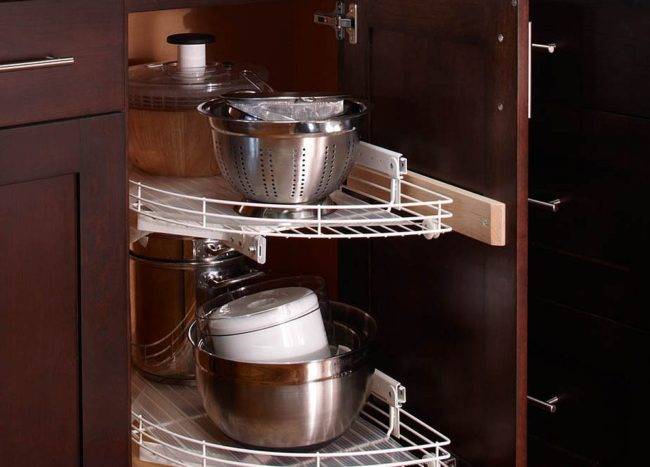 Explore-the-many-different-typs-of-Lazy-Susan-cabinets-before-you-settle-on-one-28013-217x155