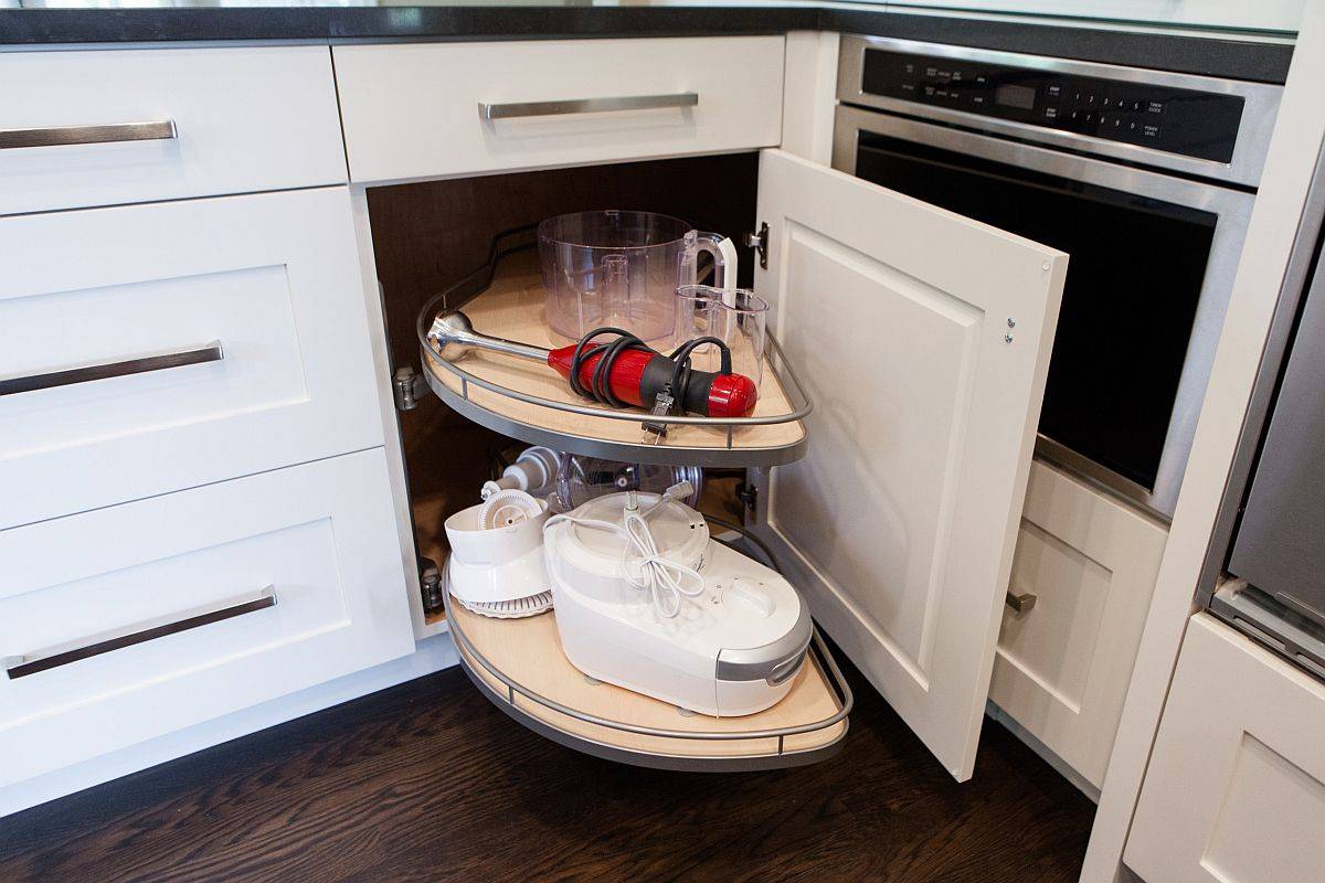 Find a Lazy Susan cabinet that fits the scope of your kitchen