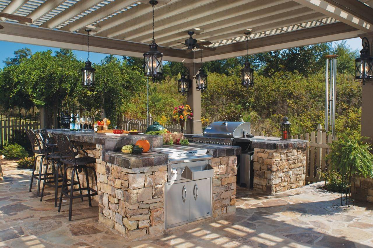gorgeous backyard kitchen design