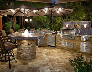 The Best Outdoor Kitchen Setups For Backyard Entertaining