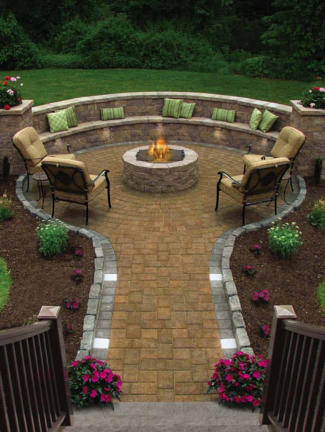 traditional-outdoor-patio-designs