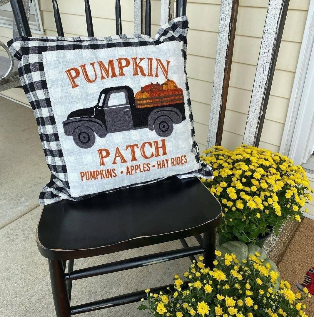 Dreamy Porch Setups for Fall