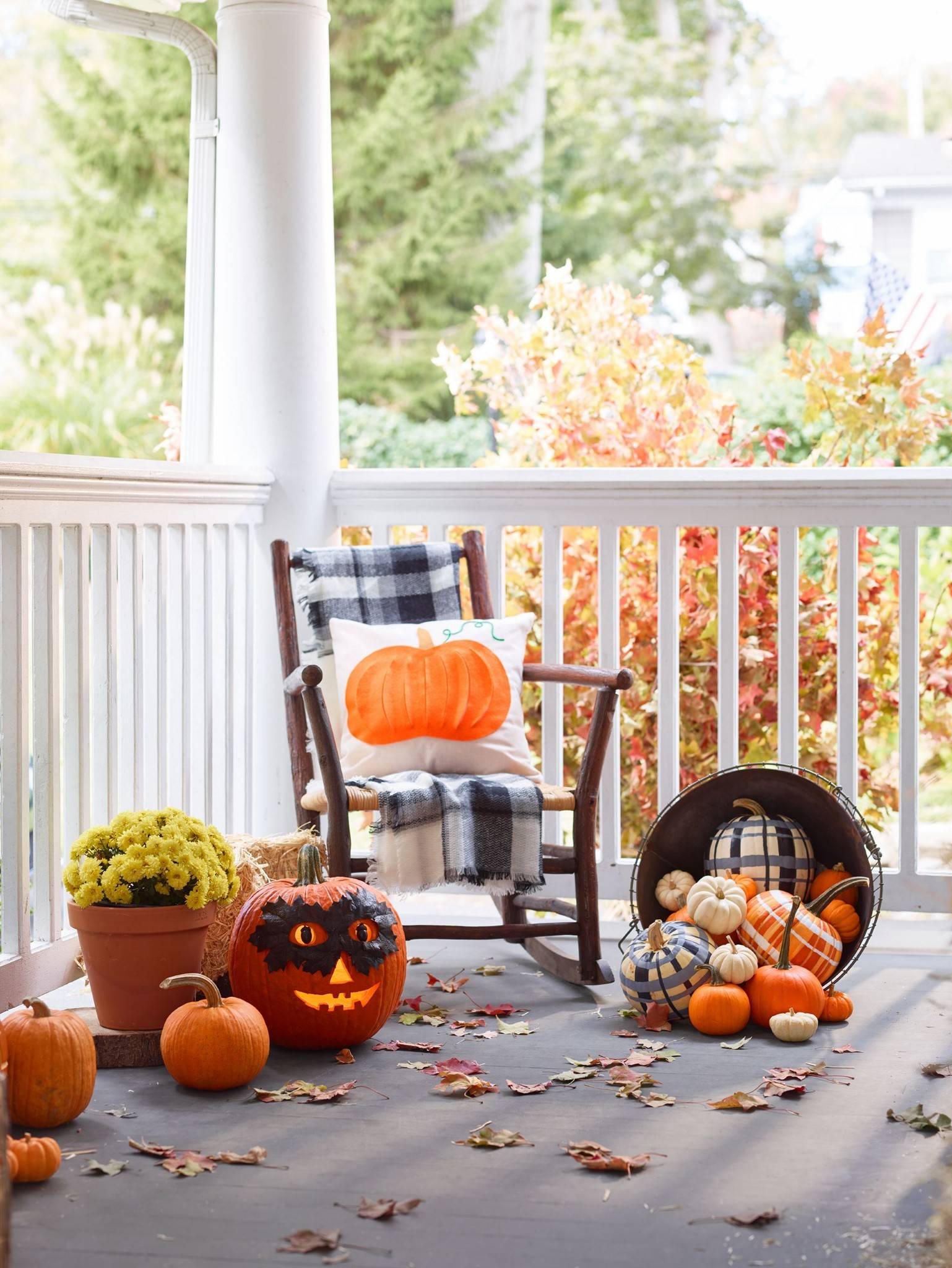 Dreamy Porch Setups for Fall